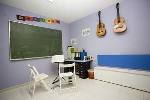 Aula de teoría y guitarra